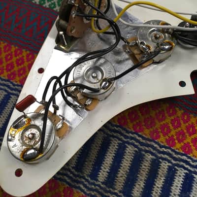 2004 Fender MIM Stratocaster Loaded Pickguard - Tested image 3