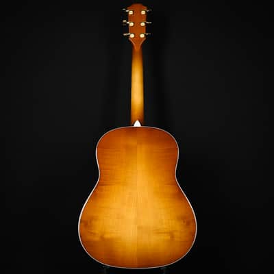 Taylor 217e Plus Special Edition Honeyburst w/ Torrefied Spruce Top & Big Leaf Maple Back and Sides Acoustic/ Electric- Honey Sunburst 2026 (2202066281) image 4