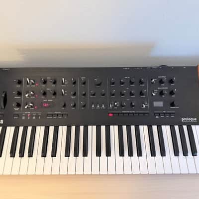 Korg Prologue 8 Polyphonic 49-Key 8-Voice Analog Synthesizer