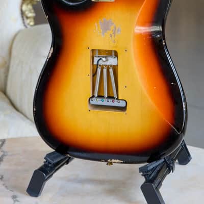 Fender Custom Shop Stevie Ray Vaughan Signature Strato Relic Faded 3 Color Sunburst image 4