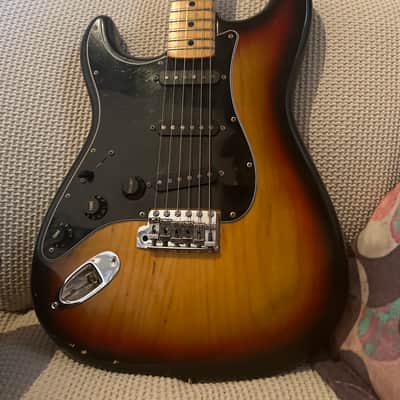 Fender Stratocaster  1977 Sunburst image 4