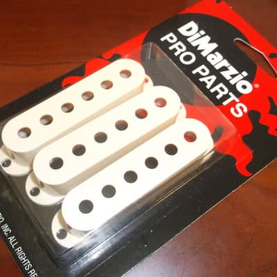 DiMarzio DM2001 Strat Pickup Covers (3) - AGED WHITE