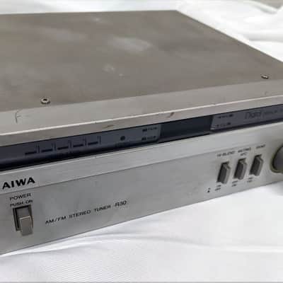 Vintage AIWA R30 AM/FM Stereo Tuner - 1980 Silver Face image 11