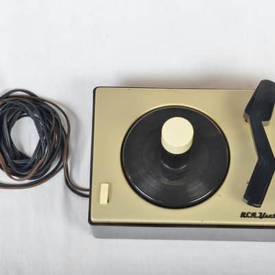 Zenith Record Player Circle of Sound 'The Moderne', Model Z565W1