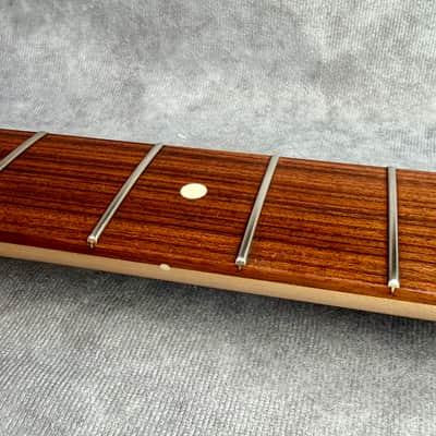 Fender Stratocaster Loaded Neck MiM Rosewood Fretboard 2002 image 7