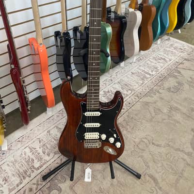 Squier Classic Vibe '70s Stratocaster HSS with Laurel Fretboard - Walnut image 1