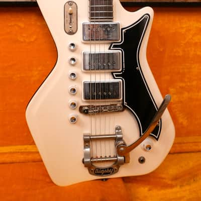 Airline Professional Triple Pickup 1964 White image 2