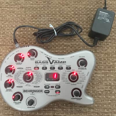 Behringer Bass V-Amp + Bag + Footswitch Amp Simulator image 4