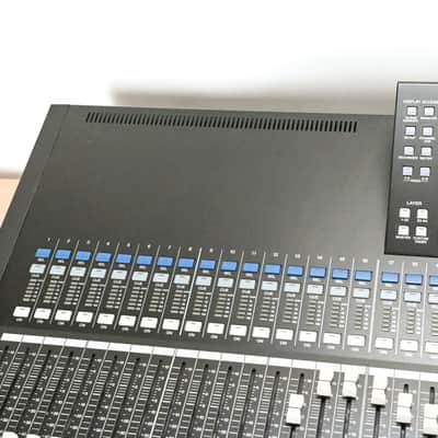 Yamaha LS9-32 32-Input Digital Mixing Console CG0110D image 4