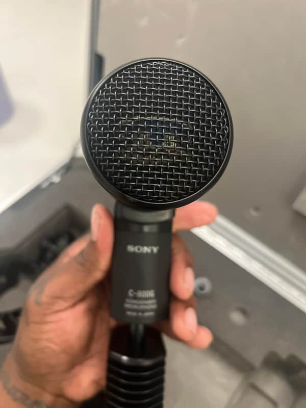 Sony C-800G Tube Condenser Microphone – Excellent – Case – No PSU image 1