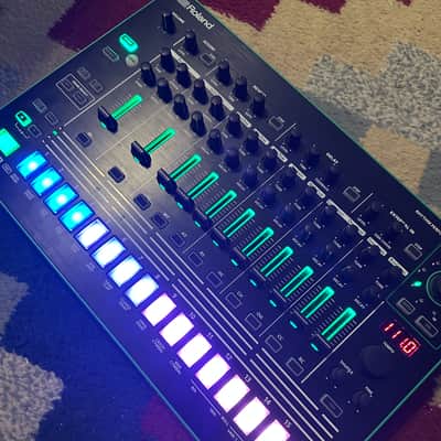 Roland AIRA TR-8 Rhythm Performer Drum Machine 2014 - Present - Black