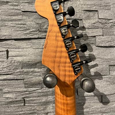 Charvel USA Custom Shop Special Edition San Dimas HS CT QMT Roasted Quilt Maple Top Chlorine Burst image 7