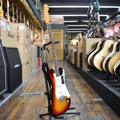 Fender Vintera III Late '60s Stratocaster 3-Color Sunburst w/Padded Gig Bag image 5