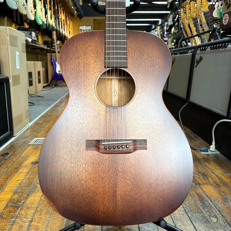 Martin 000-15M StreetMaster Mahogany Burst w/Padded Gig Bag image 1