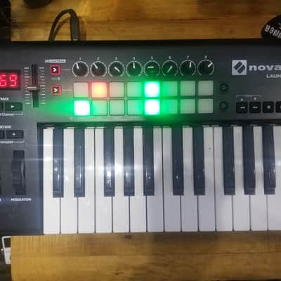 Novation LaunchKey 25 MkII Keyboard Controller