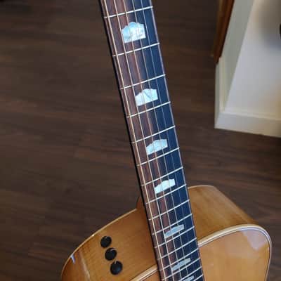 Taylor 618e with V-Class Bracing | Antique Blonde image 3