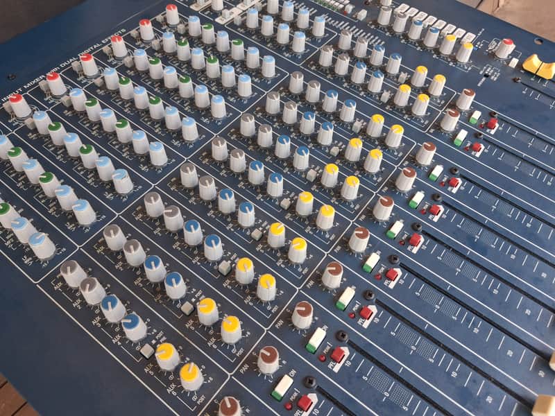 Allen & Heath WZ12:2DX with Dual Digital Effects image 1