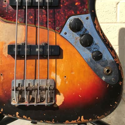 1964 Fender Jazz Bass Sunburst image 3