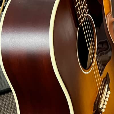Gibson J-45 '50s Faded 2022 - Present - Faded Sunburst image 4