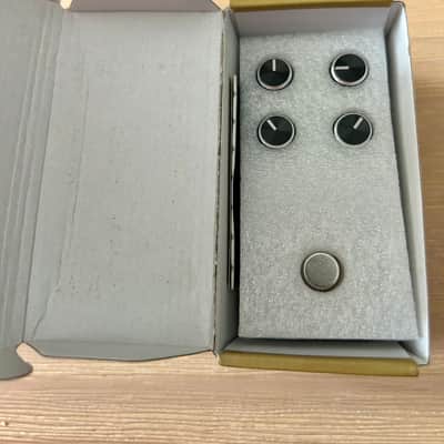 Pigtronix Philosopher's Tone Germanium Gold Micro Compressor Sustainer 2010s - with box image 8
