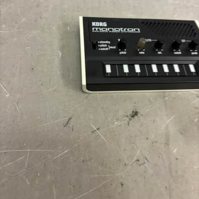 Korg Monotron 2010 - Present - Black/white image 3
