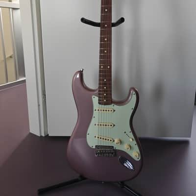Fender Vintera '60s Stratocaster Modified with Pau Ferro Fretboard 2019 - 2021 Burgundy Mist Metallic image 1
