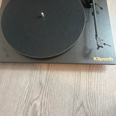 Pro-Ject turntable image 2