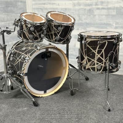 DW Collectors VLT 333 Maple 4pc Drum Set Smoke Glass Contrails image 2