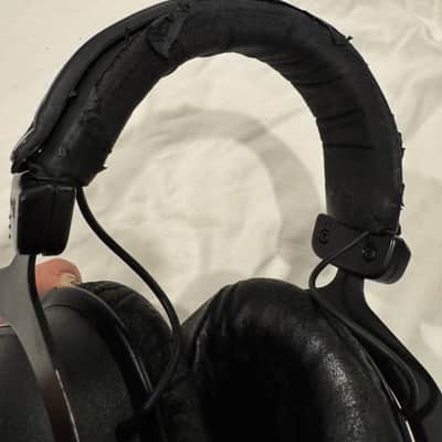 Beyerdynamic DT 770M Closed Back Headphones 2010s - Black image 5