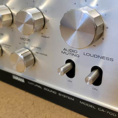Vintage Stereo Integrated Amplifier Yamaha CA-700 image 4