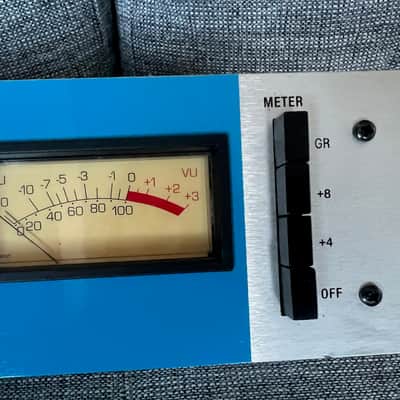 Hairball Audio The Blue Stripe Rev A – 1176 – FET compressor with Active Link 2000s - Silver image 7