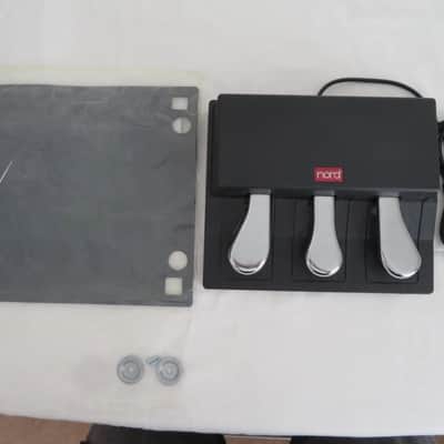Nord Triple Pedal - TP1 - Black image 4