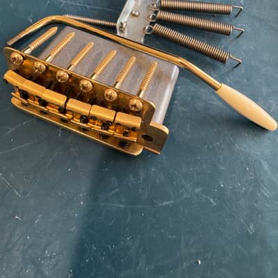 Fender Standard Stratocaster Vintage-Style Bridge Assembly image 4