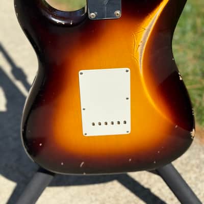 Fender Stratocaster 2016 - Sunburst image 6