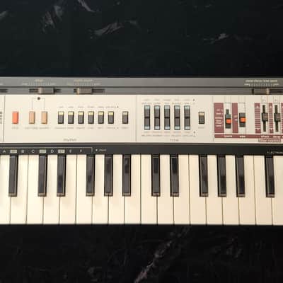 Casio Casiotone MT-400v Vintage Digital / Analog Hybrid Synthesizer Keyboard