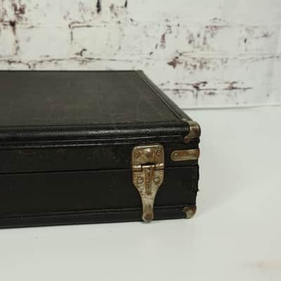 Genuine 1970s Gibson SG Electric Solid Body Rectangular Hard Shell Guitar Case image 14