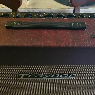 Traynor YCV40WR Custom Valve 40-Watt 1x12" Guitar Combo - Wine Red image 18