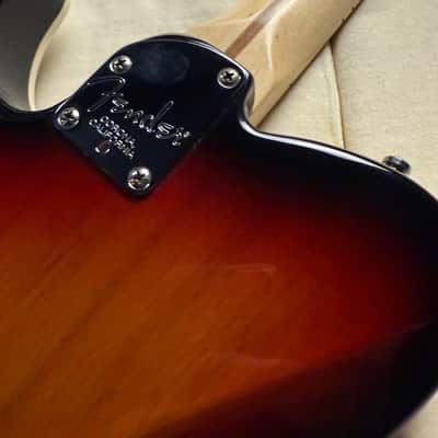 Fender American Deluxe Telecaster with Maple Fretboard 2004 - 2010 - 3-Color Sunburst image 12
