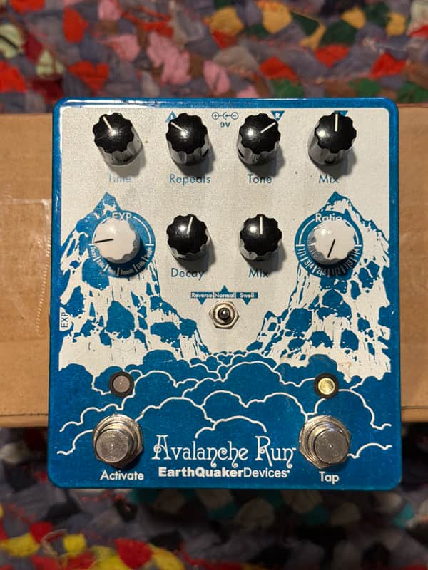 EarthQuaker Devices Avalanche Run Stereo Reverb & Delay with Tap Tempo V2