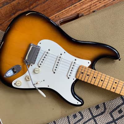 '94 Fender US Vintage Series - '57 Reissue Stratocaster - 2 Colour Sunburst image 16