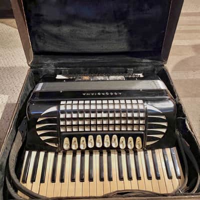 Vintage Excelsior Accordiana Professional Model 911 Piano Accordion w/ Original Case image 25