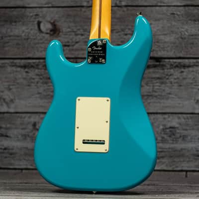 Fender American Professional II Stratocaster - Miami Blue image 4