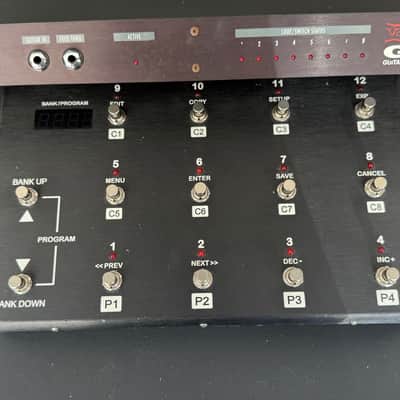 Voodoo Lab GCX Audio Switcher AND Peak FCB8N MIDI Controller Voodoo Lab GCX Audio Switcher AND Peak FCB8N MIDI Controller 2012 - Black image 1