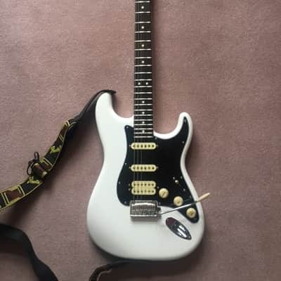 Fender Strat + Amp package Player II Stratocaster 2024 - White image 2