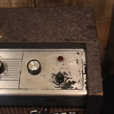 Gibson GA-17RVT Scout 10-Watt 1x10" Guitar Combo 1963 - 1967 - Black image 6