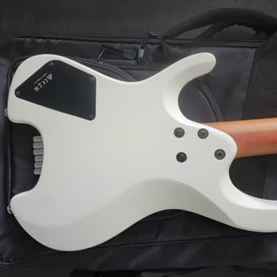 Ibanez ICHI10-VWM Headless Stratocaster Ichika Nito Signature Quest 2021 Jescar EVO gold frets Fishman Fluence Strat mod image 5