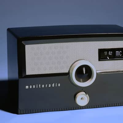 CHARA Amptique™ 5W Guitar head in Vintage Radio Case image 1
