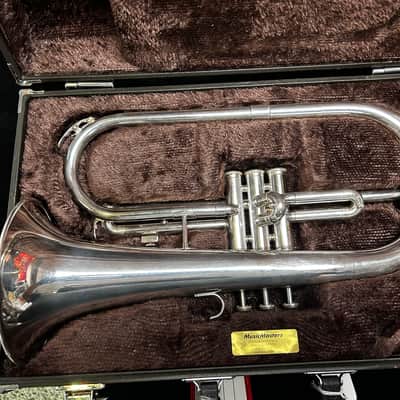 YAMAHA YFH-2310S Standard Flugelhorn; key of Bb; .445" bore; 6" yellow-brass bell Silverplated image 2