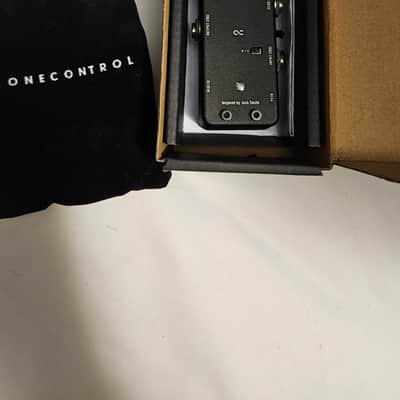 One Control MIDI Solo Stereo Loop 2021 - Present - Black image 1