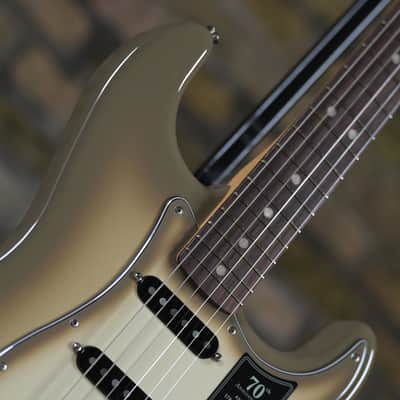 Fender 70th Anniversary Vintera® II Antigua Stratocaster® - Antigua image 8